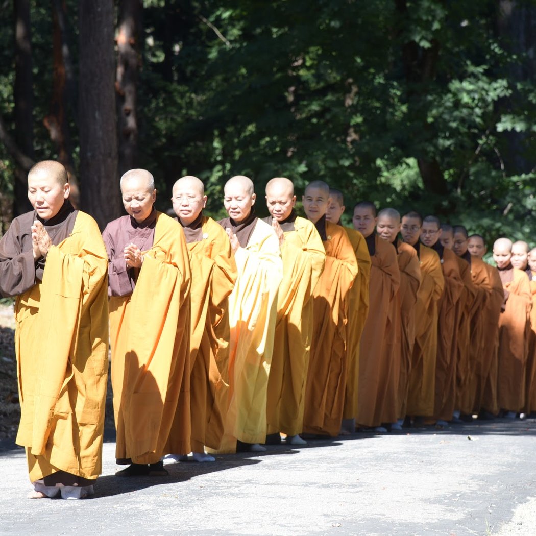 Đức Viên Buddhist Temple 3