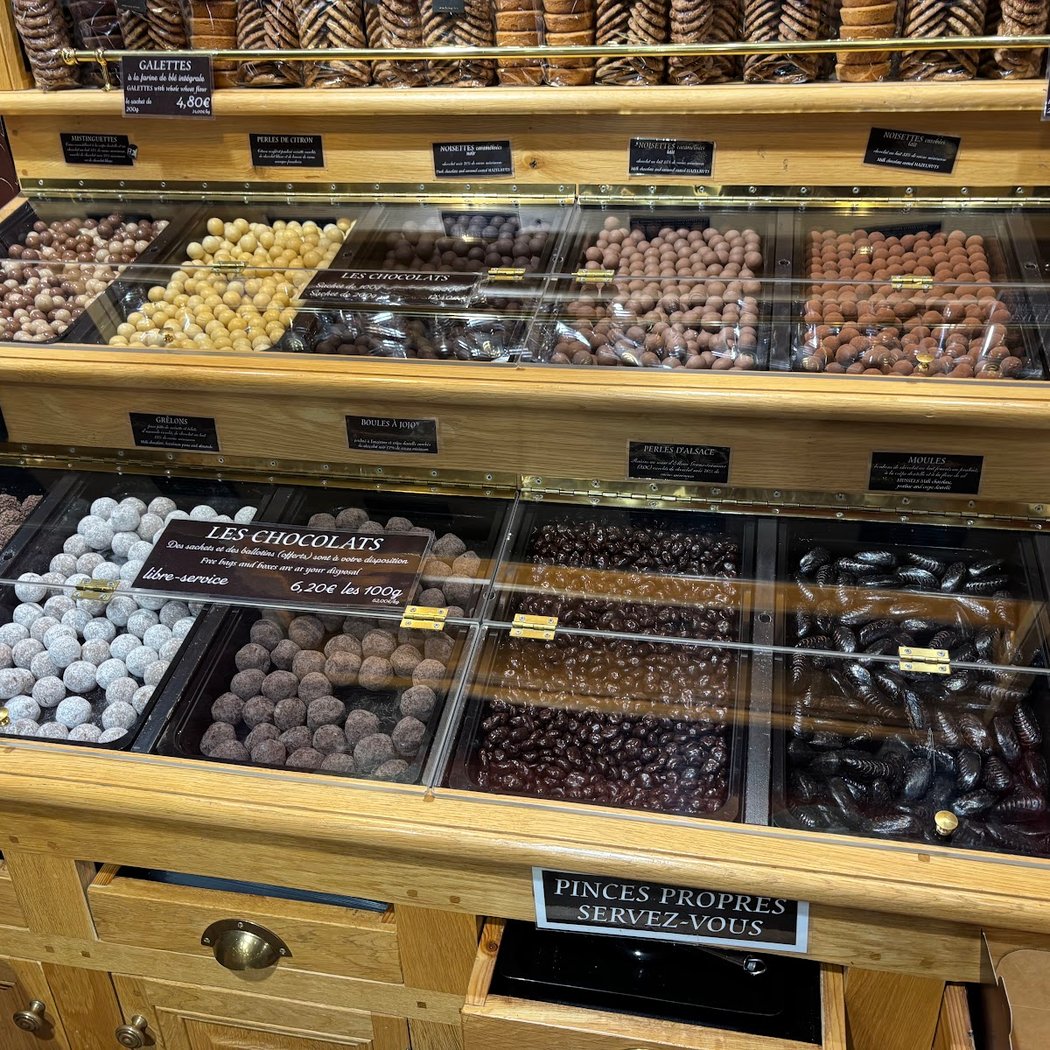 MAISON GEORGES LARNICOL - MOF - Biscuiterie Chocolaterie 4