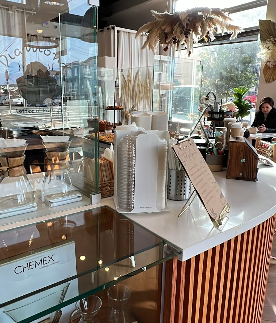 Diamond Coffee N’ Pastry 3