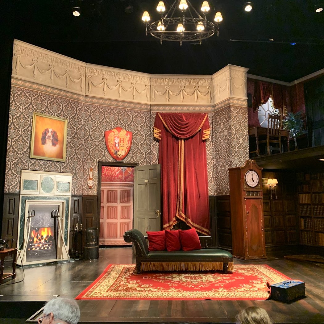 The Play That Goes Wrong 2