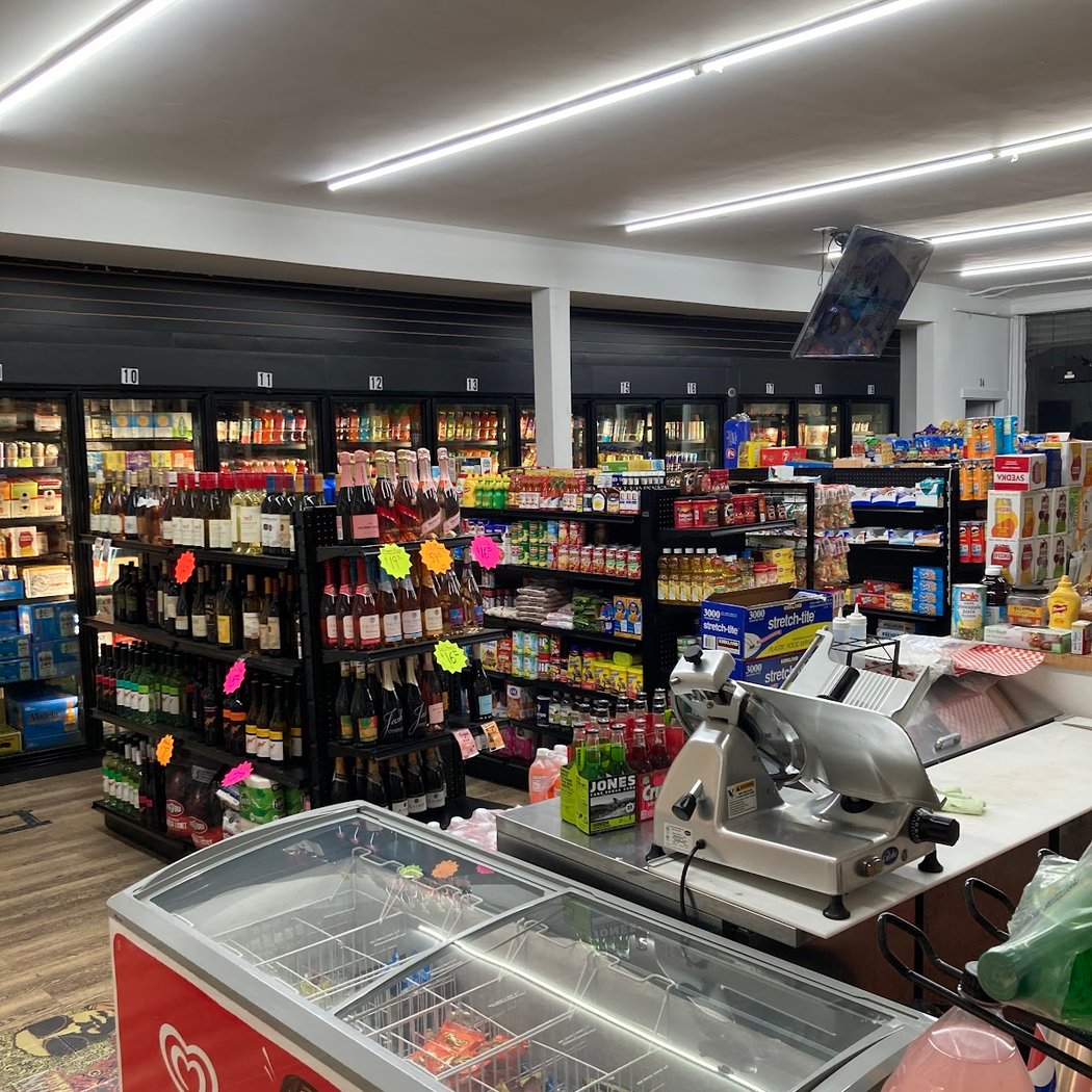 P and M Market 3