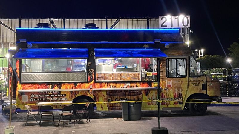 El Paisa by Los Alegres Taco Truck 2