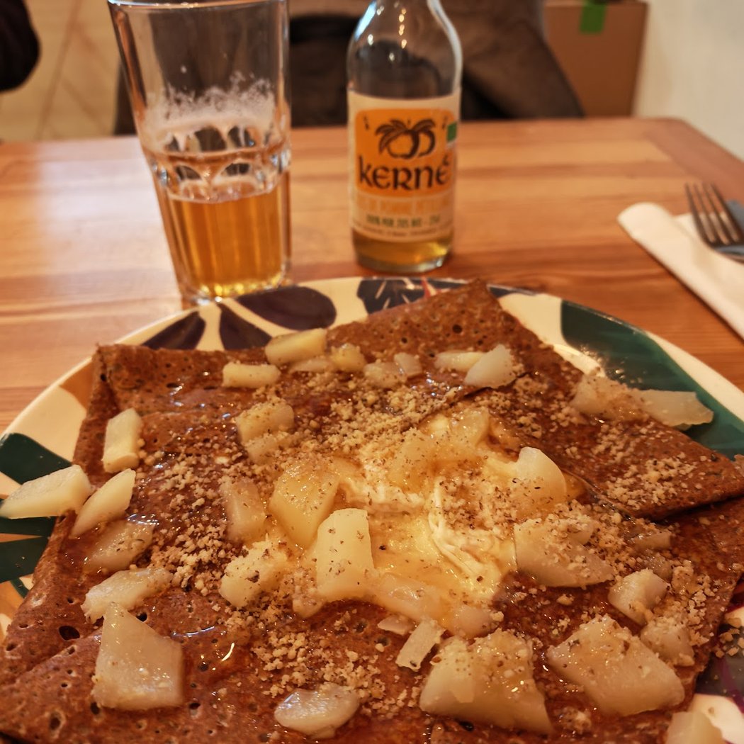 Crêperie Bretonne Oil and Wax 3