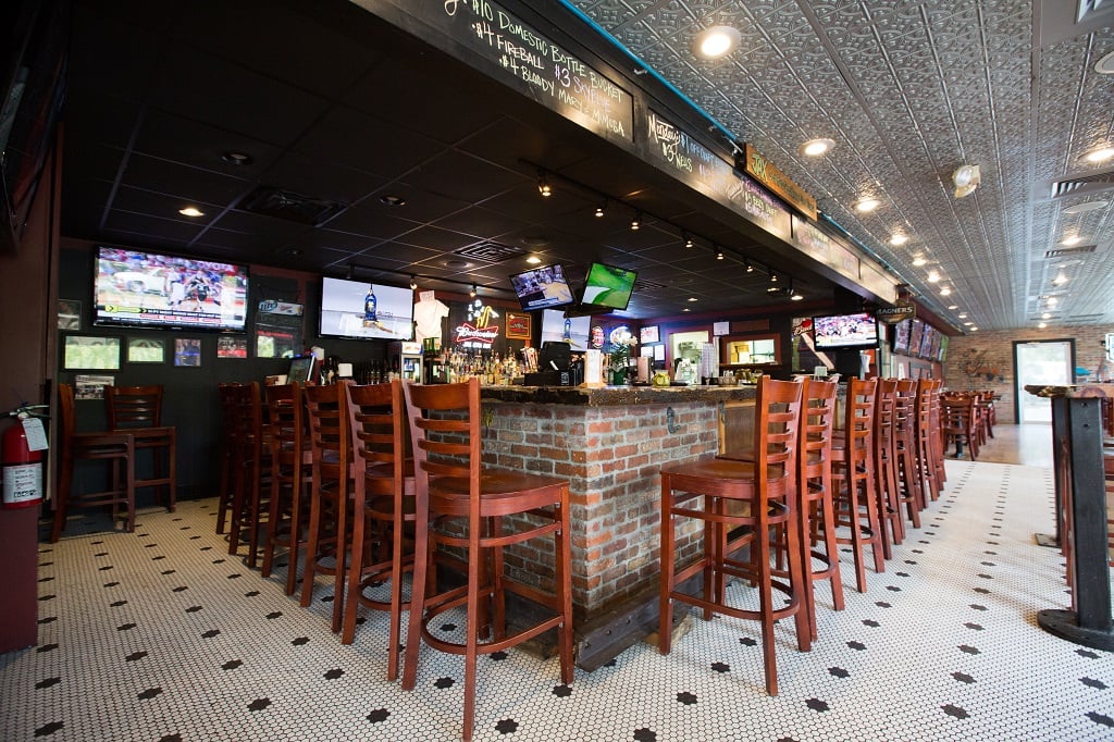 Jax 5th Avenue Deli & Ale House 3