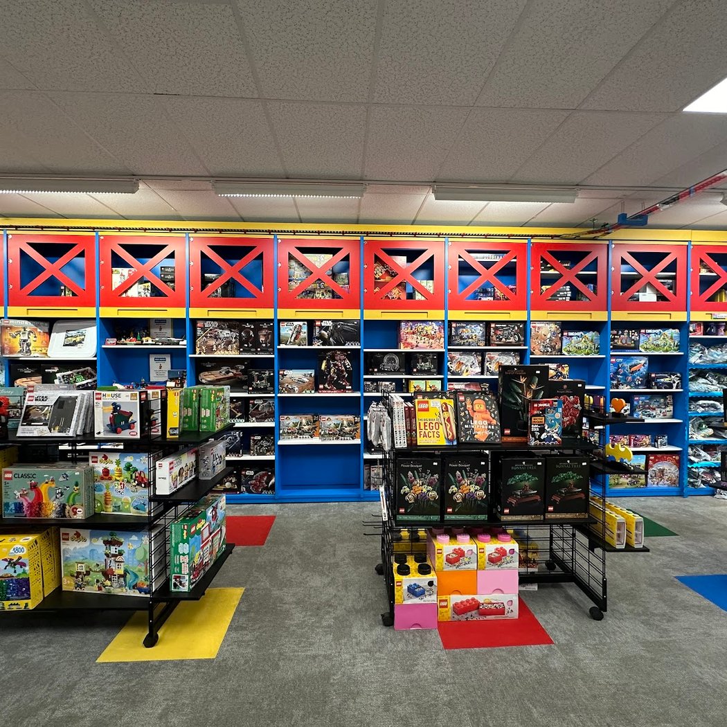 Bricks and Minifigs West Babylon - Lego Sets, Children's Parties & More 1