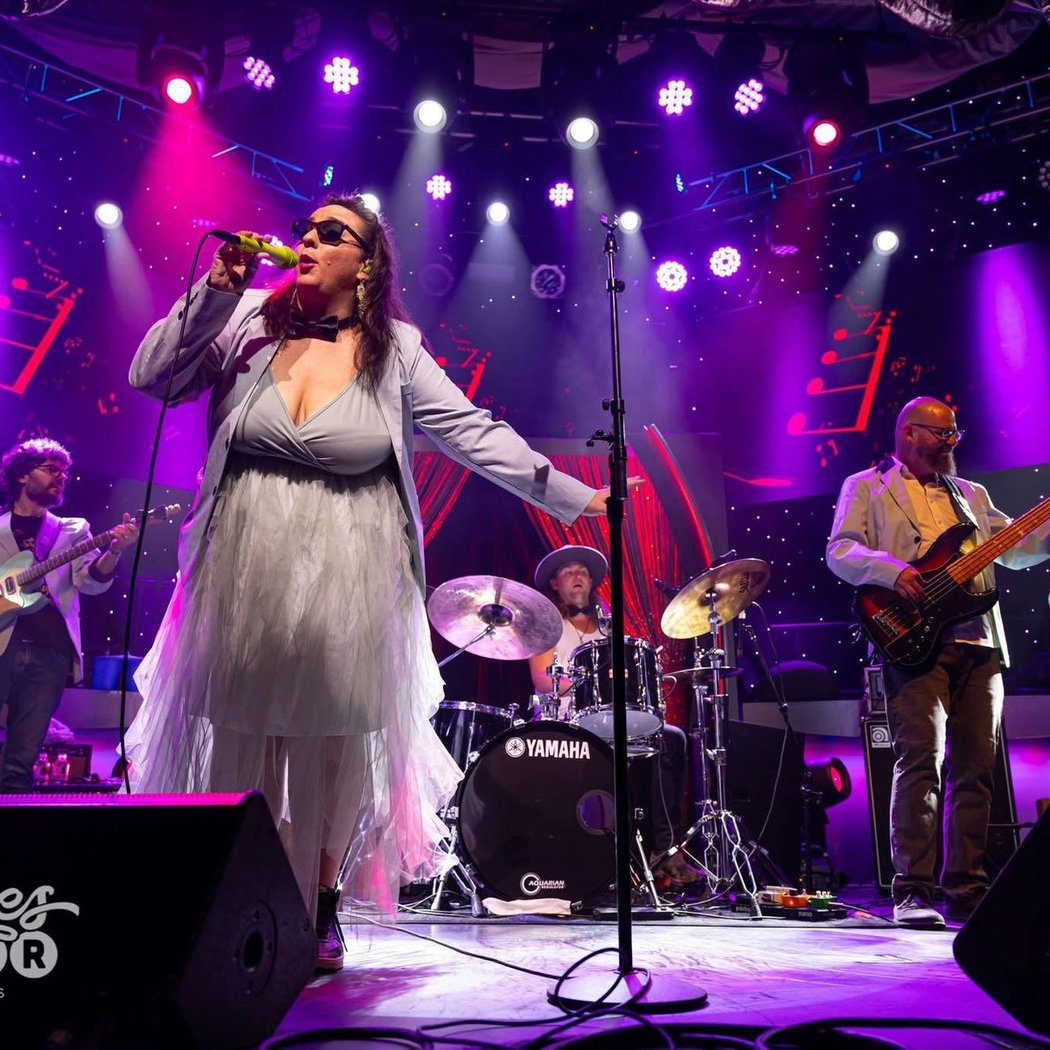 Gracie Curran and the High Falutin Band 2