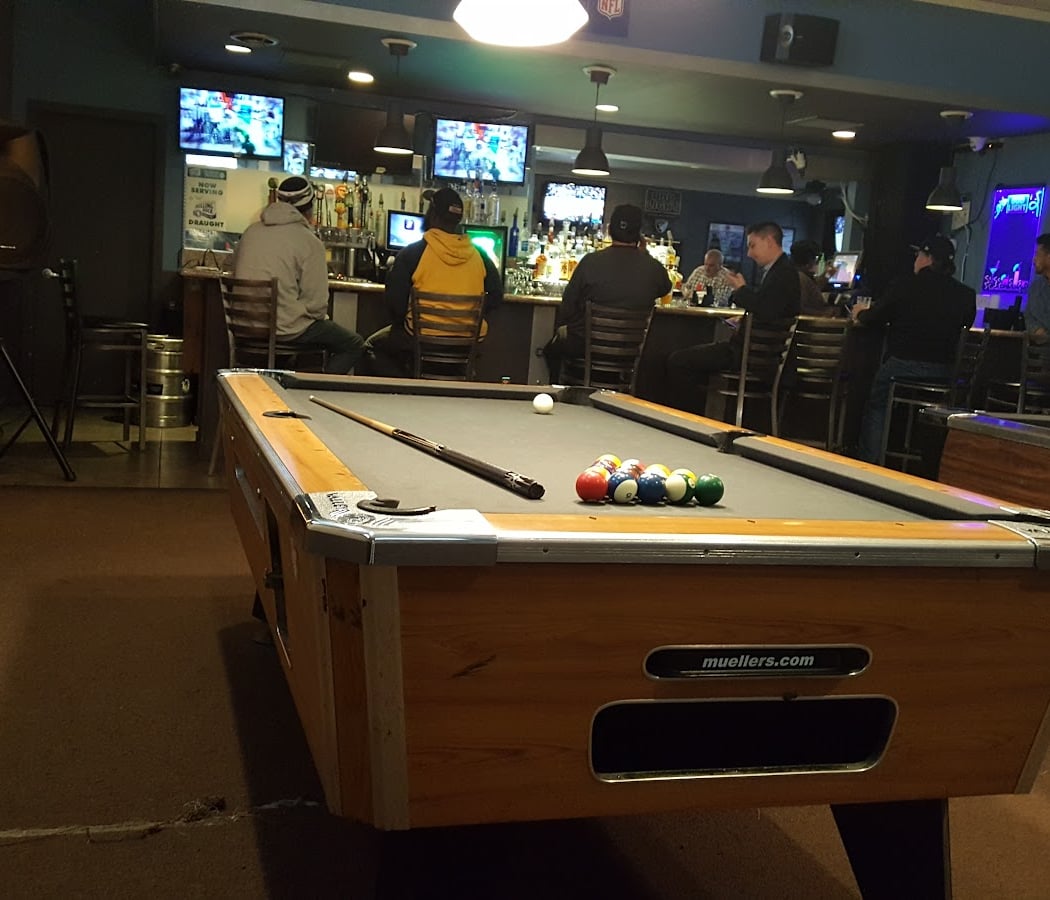 Fog Line Bar and Grill 5