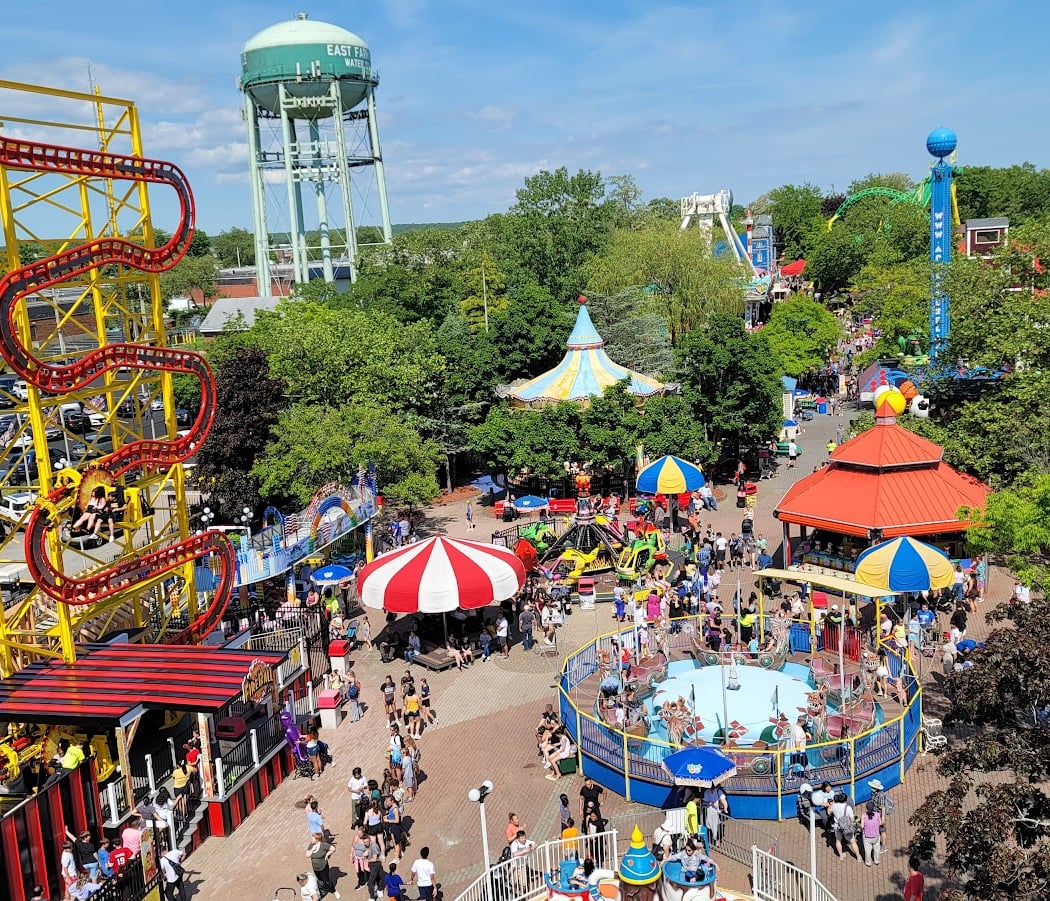 Adventureland Hosts Very First Drone Show 2