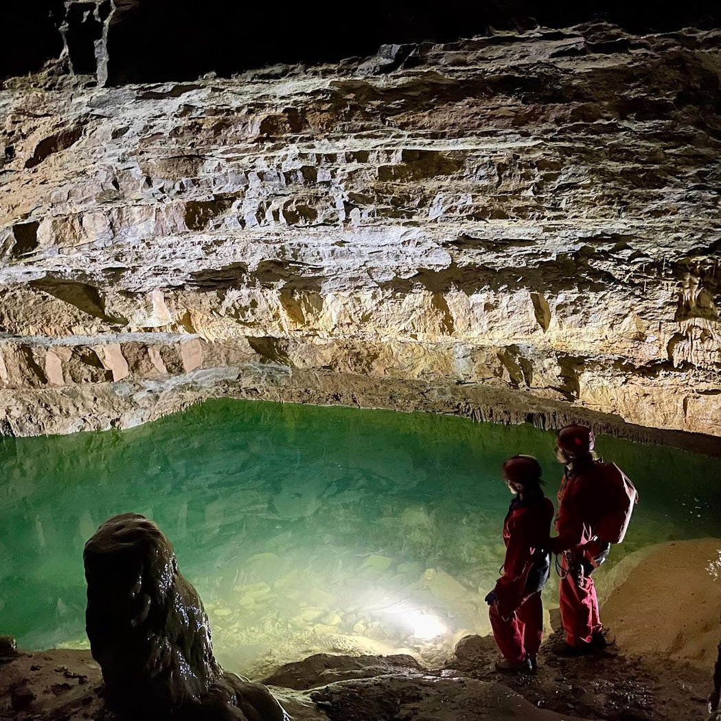 Les Sous-Terriens | Spéléologie Ardèche & Gard 1