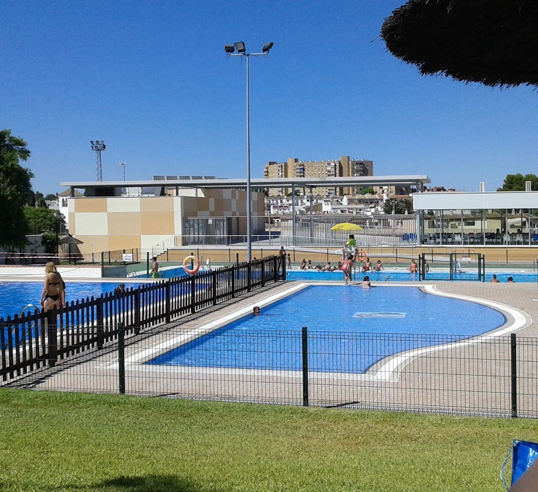 Piscina Municipal de Tomares 2