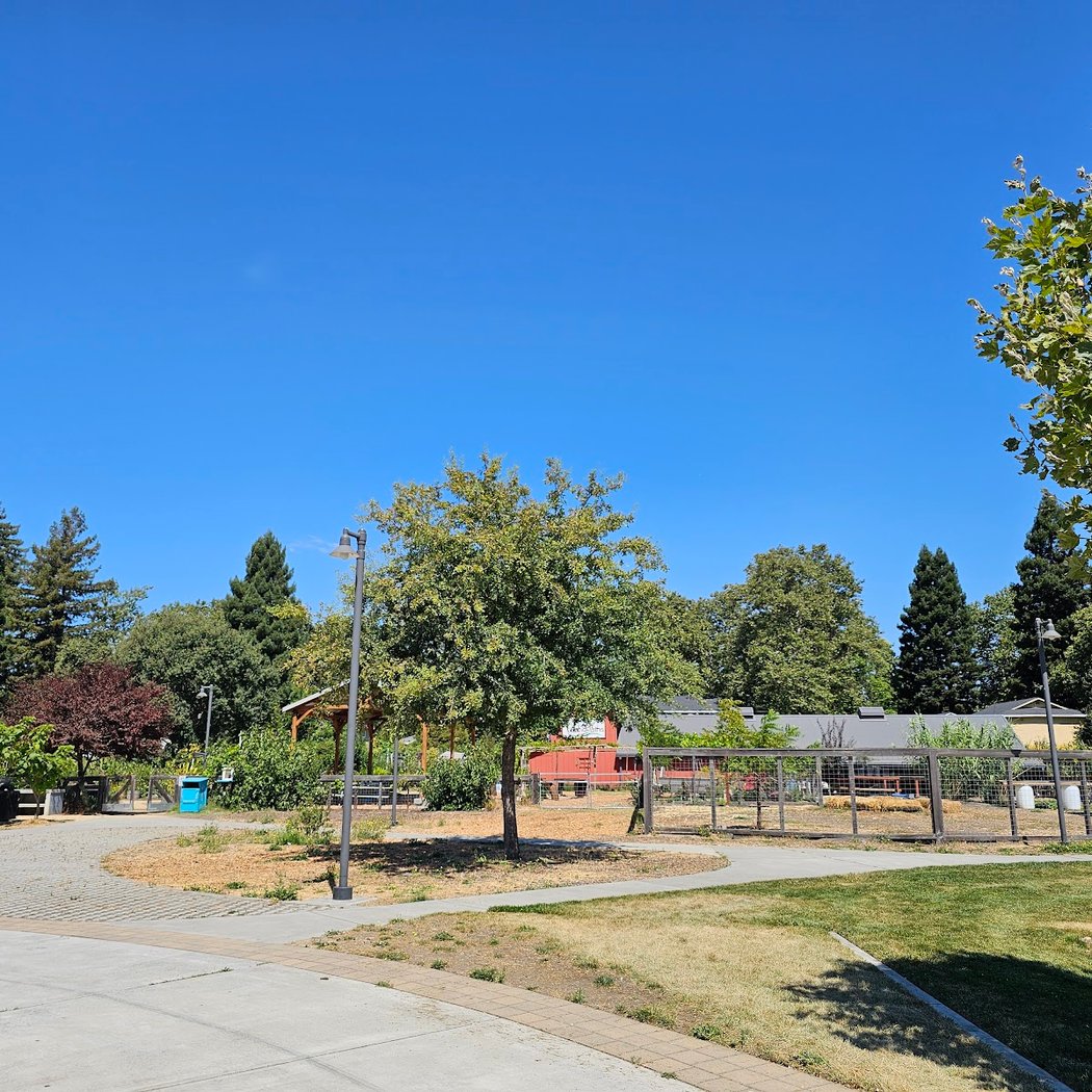 Bayer Park & Gardens 3