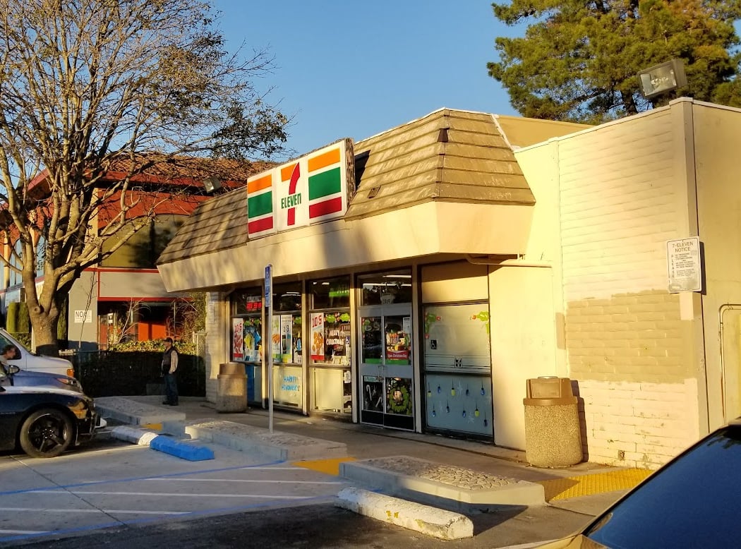 7-Eleven 2
