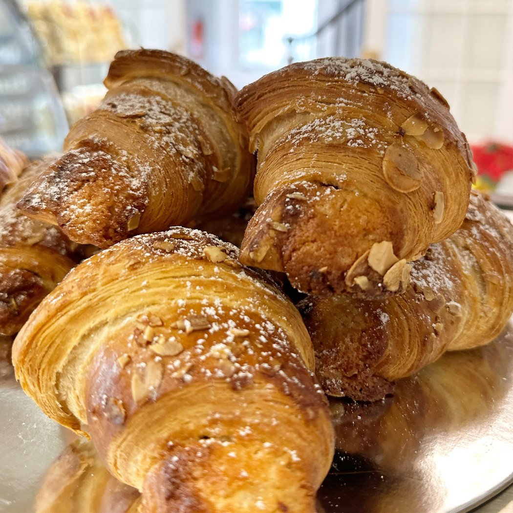 Diplomat Café & Bakery 3