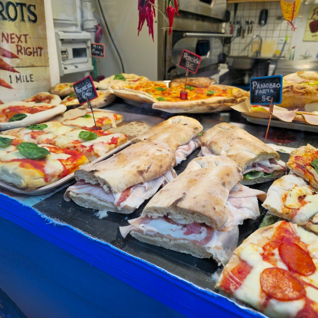 NapOlé Pizzeria. 3