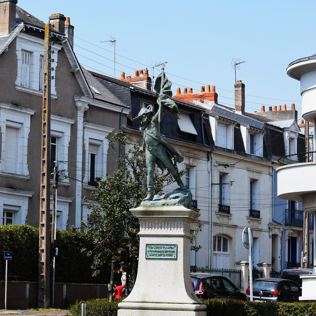 Monument Au soldats et Marins de St NAZAIRE 3
