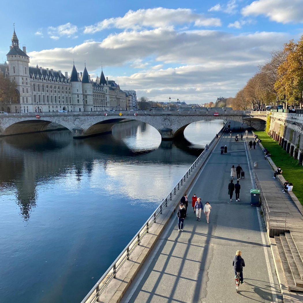 Place du Châtelet & Pont au Change 2