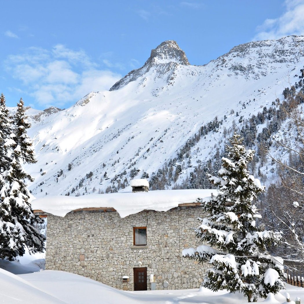 Shelter From The Orgère 1