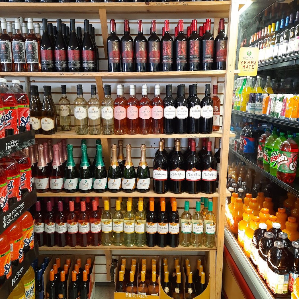 La Aurora Market 1