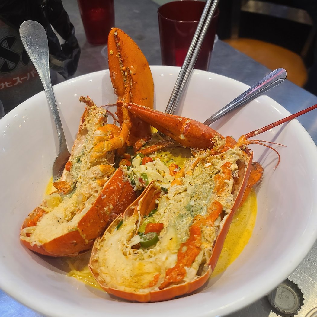 Big T's Seafood Bar 2