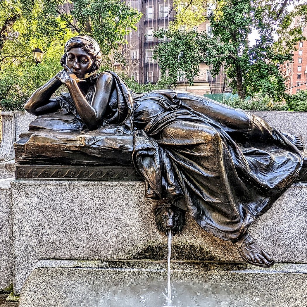 Isidor and Ida Straus Monument 1