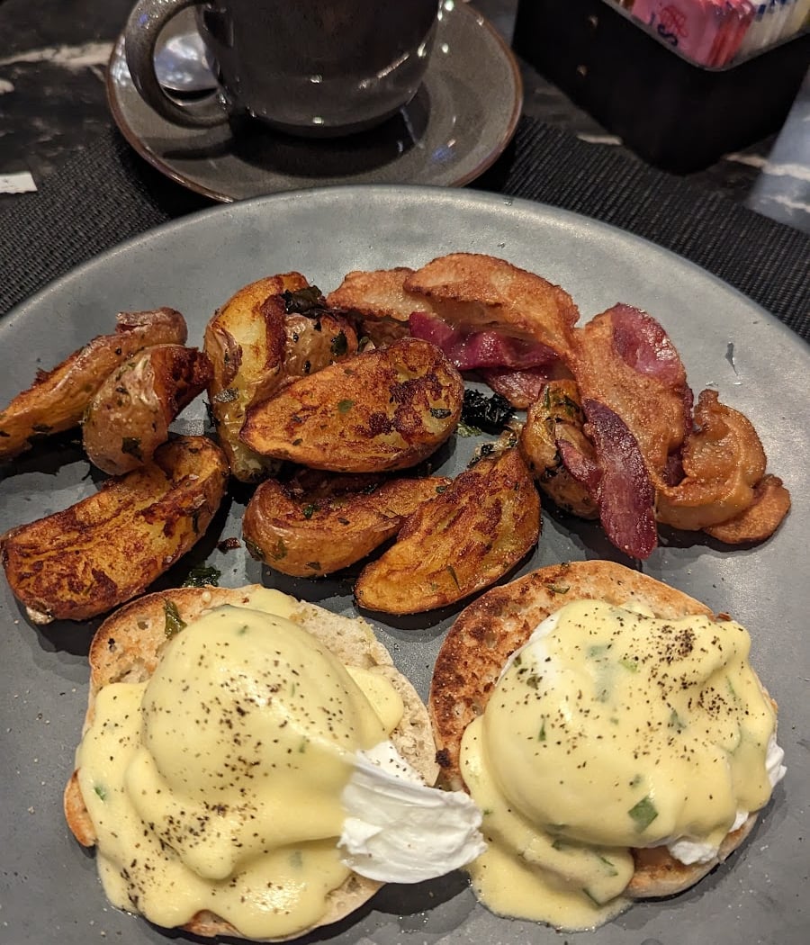 Buttonwood Restaurant and Bar 2