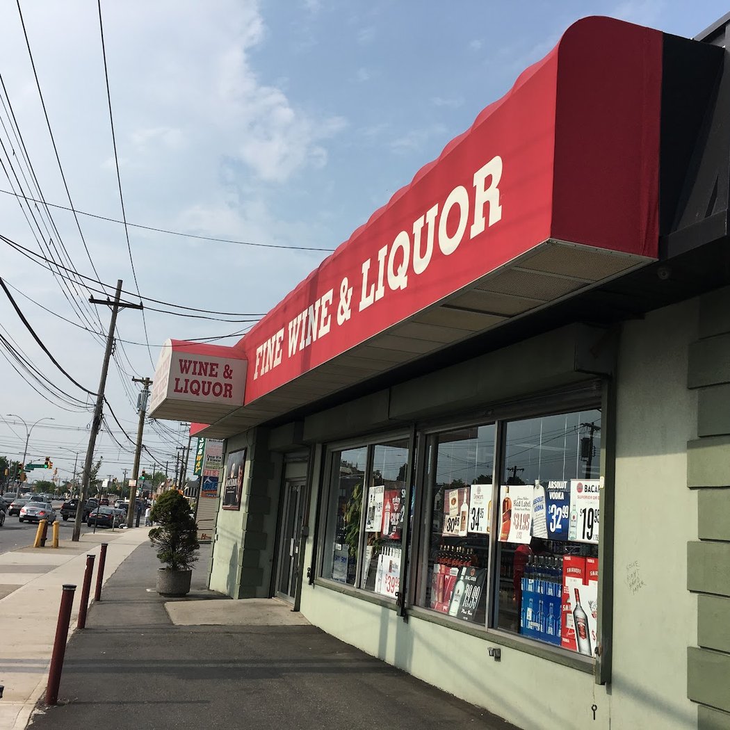 Liquor Town & Fine Wines 2