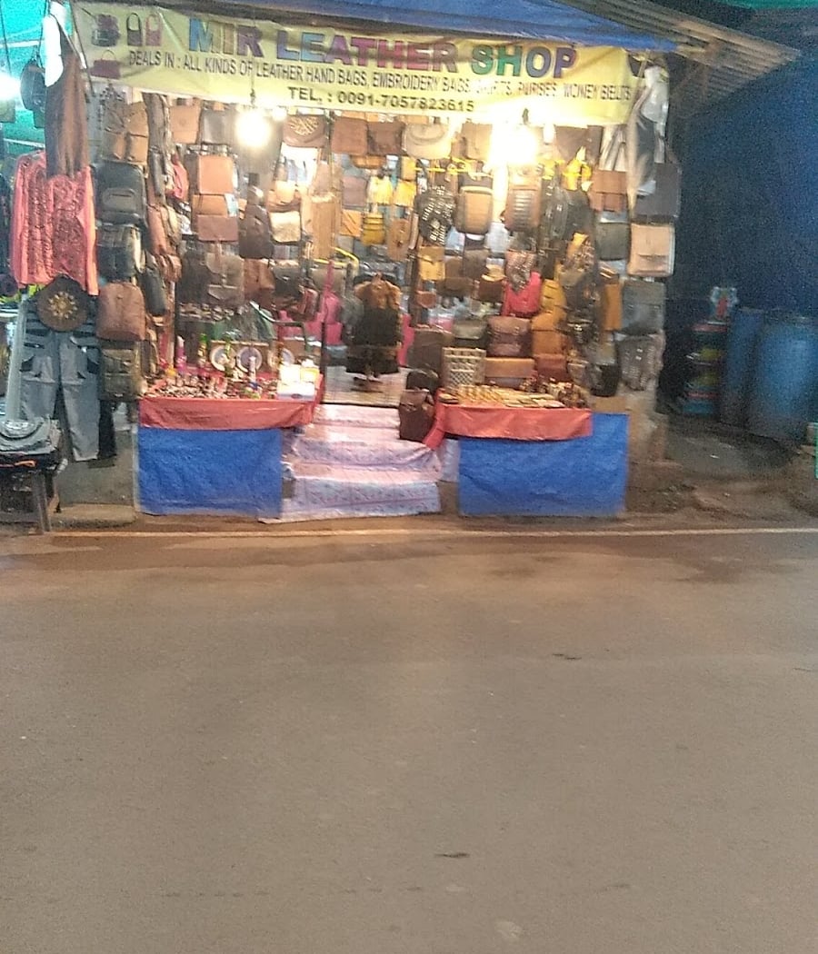 Mir leather shop 2