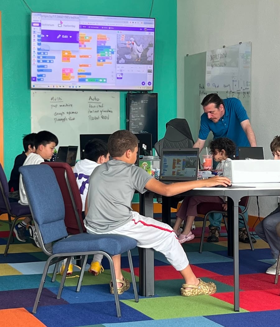 codeAtorium - Kids Coding School 1
