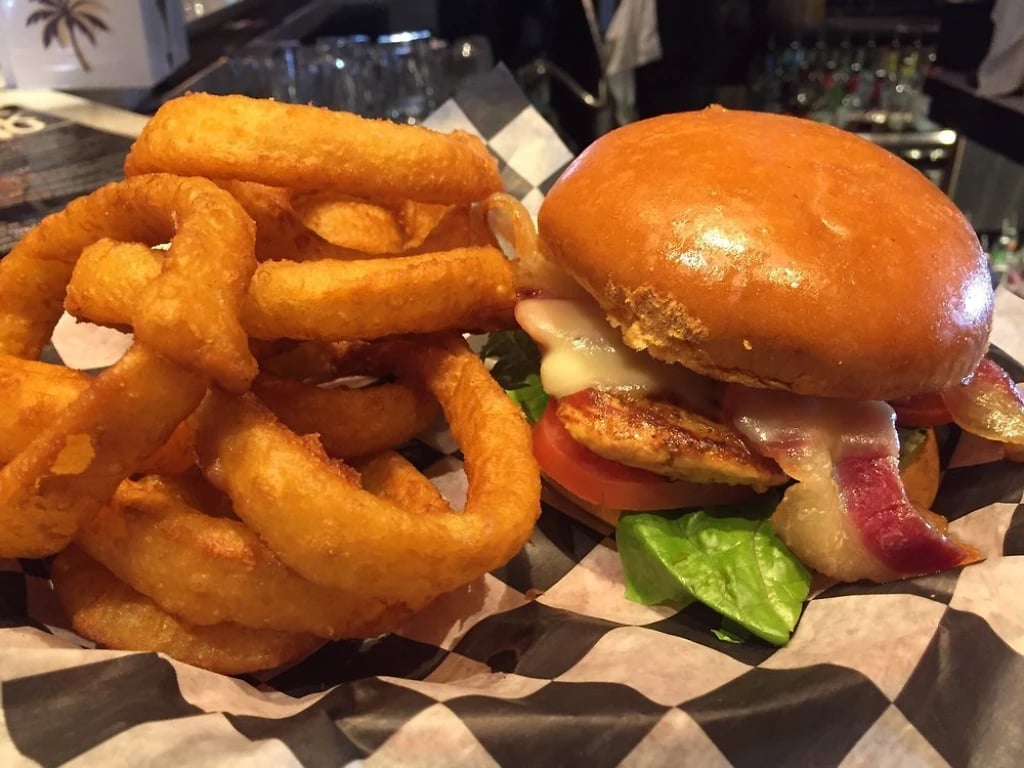 Ashley's Restaurant & Pub 1