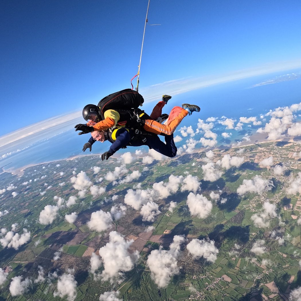 Jump In Parachute Lessay 2