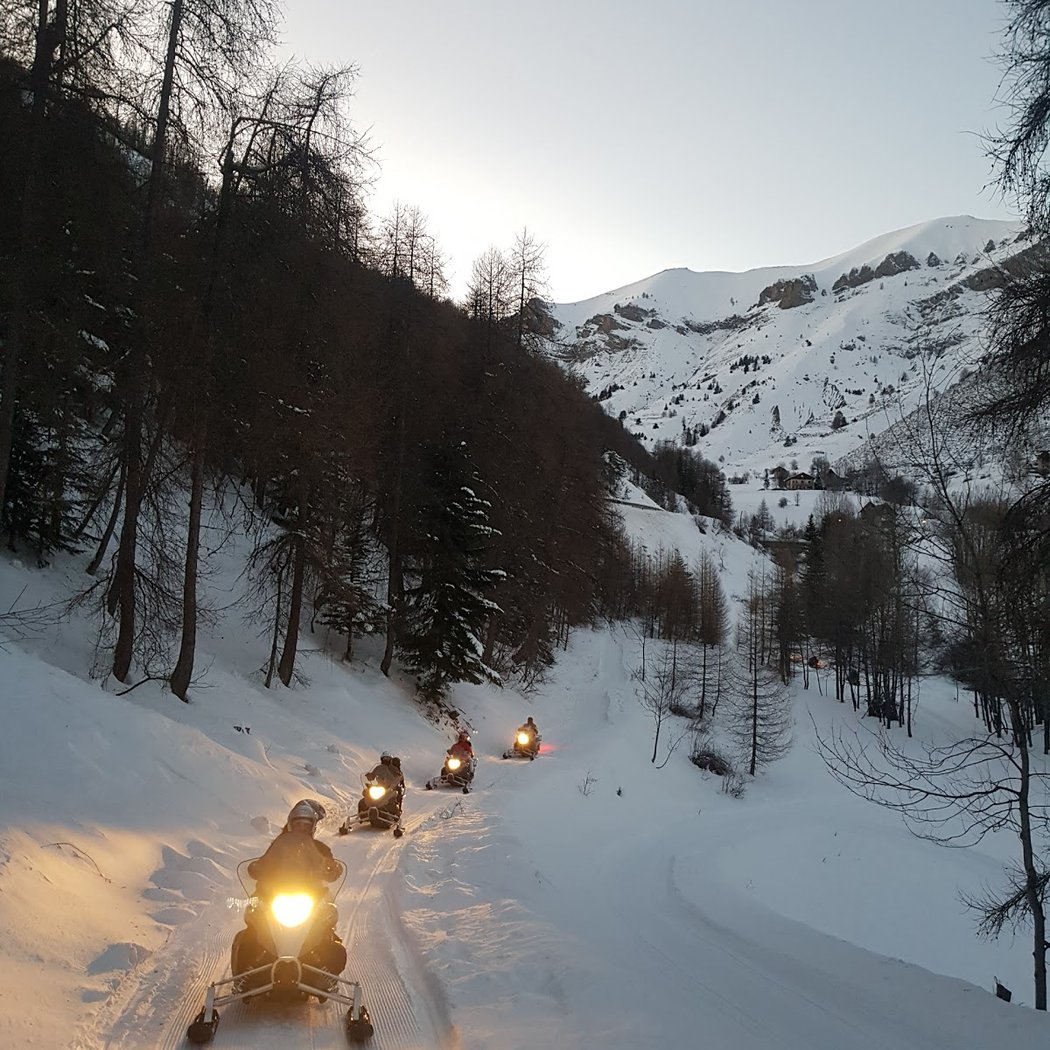 Auron Motoneige 1