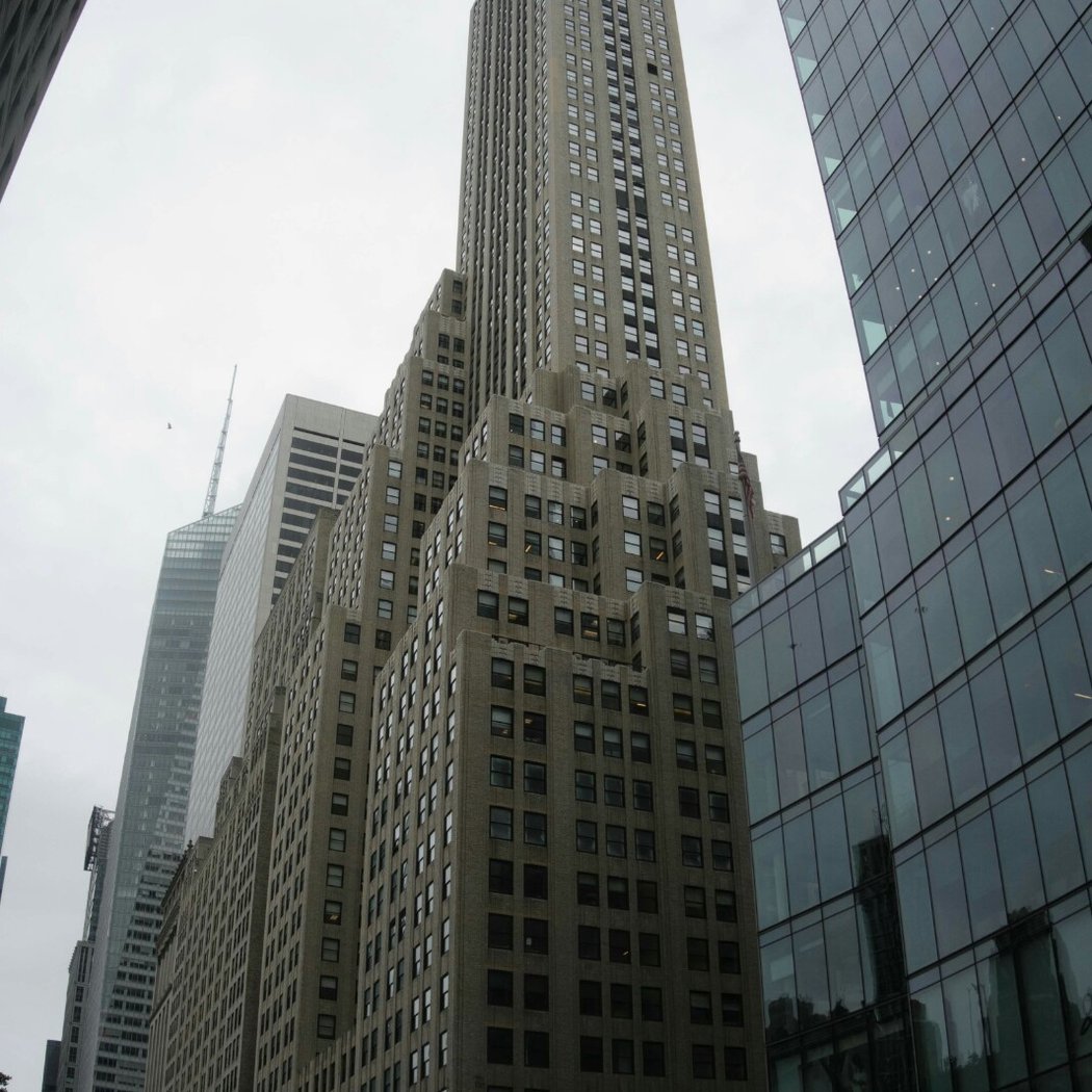 W 42nd St 3