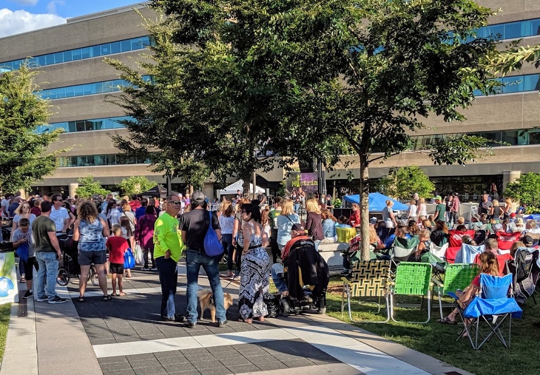 Houdini Plaza 2