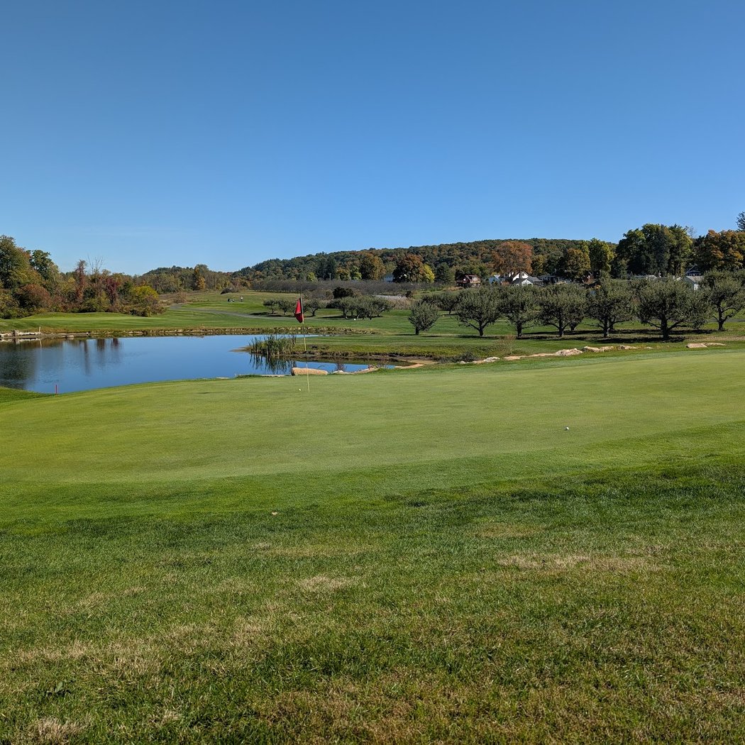 Apple Greens Golf Course 4