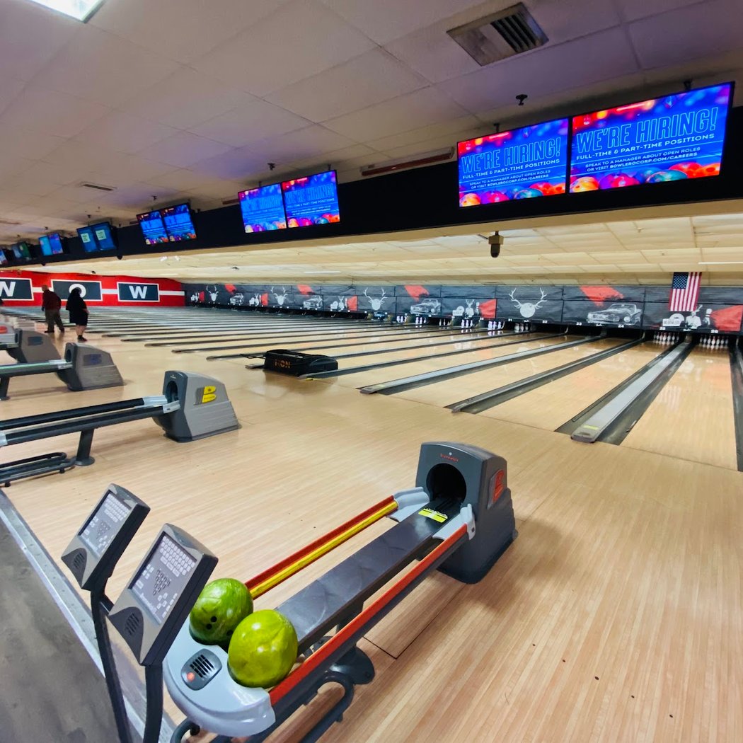 Bowlero Hazlet 2