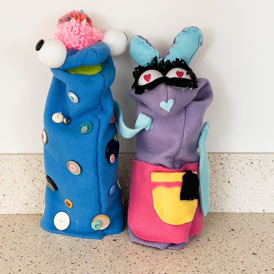 ART SOCIAL: THERAPY SOCK PUPPETS 1