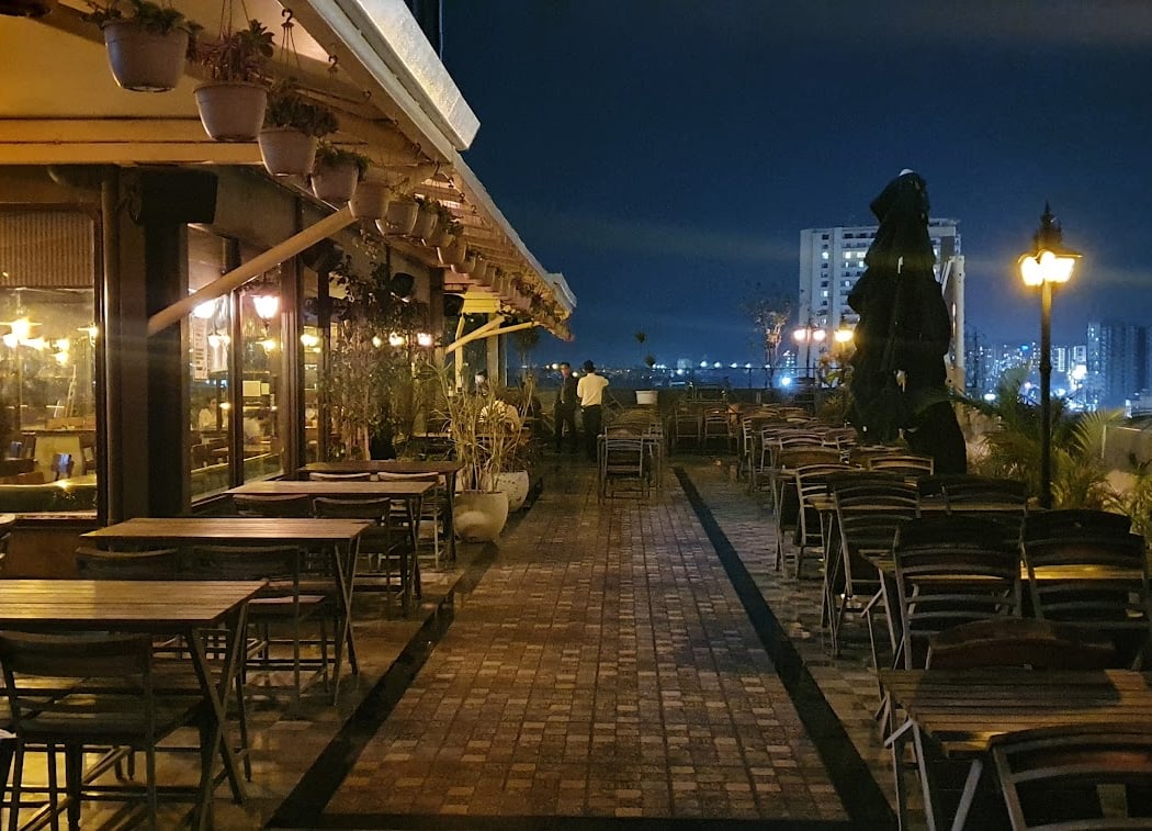 Vapour Brewpub and Diner 2