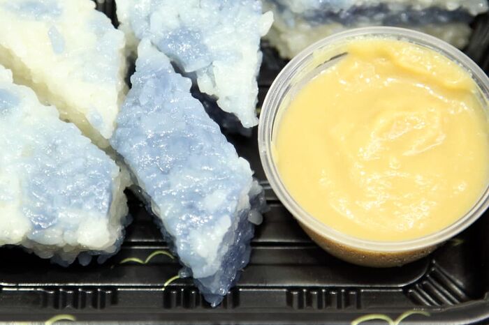 Sally’s Kuih Bahulu - Specialty Dessert, Southeast Asian, Malaysian, Singaporean Cakes and Cookies 3