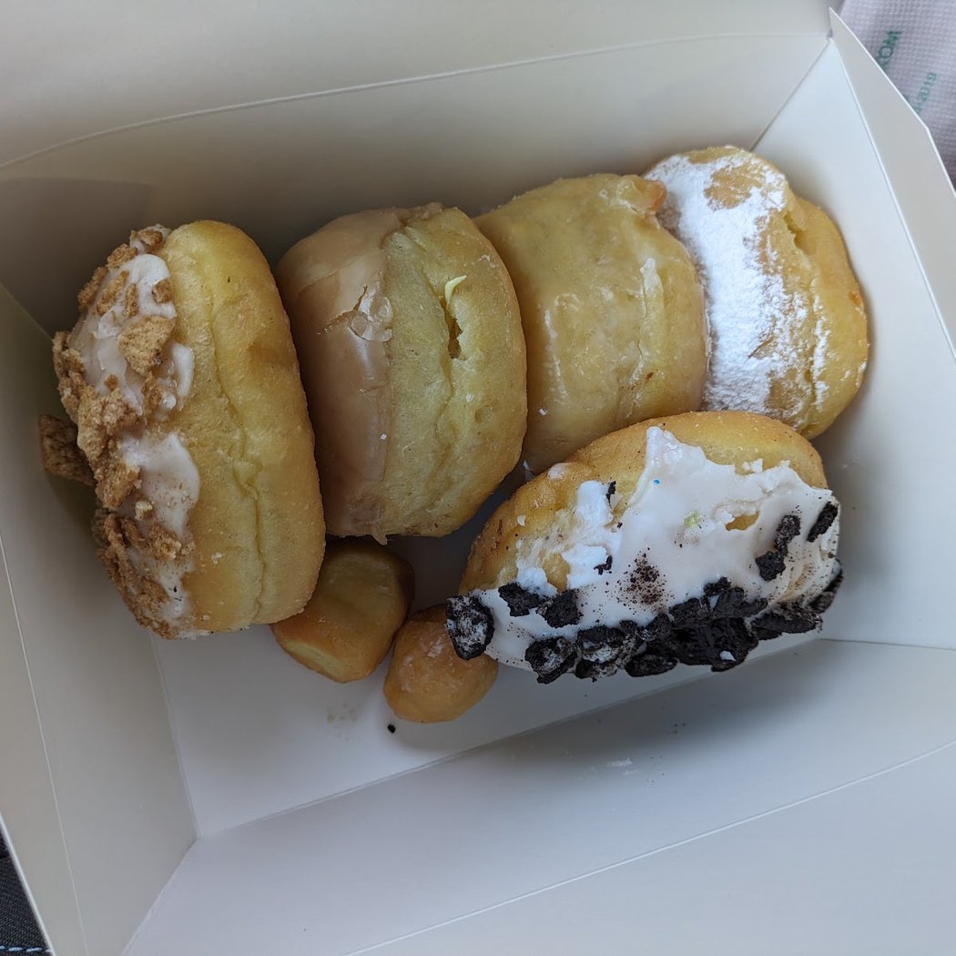 Vegan Bistro Donuts & Cafe 3