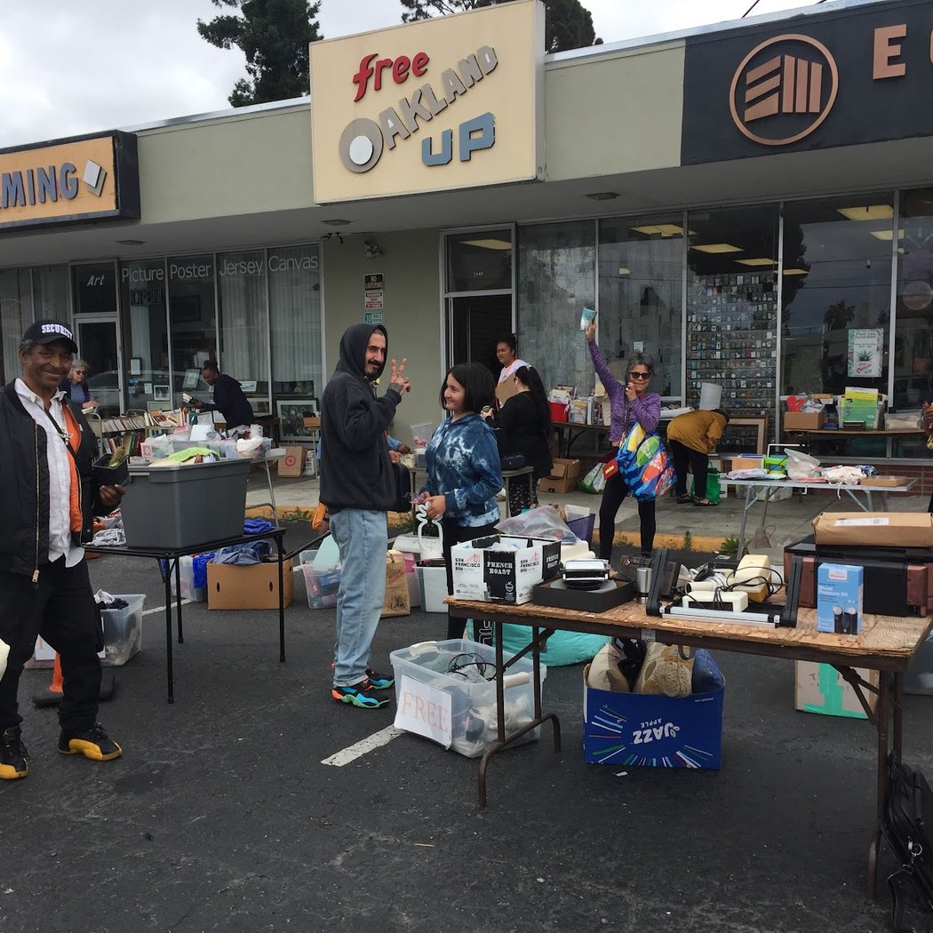 Free Oakland Up Market