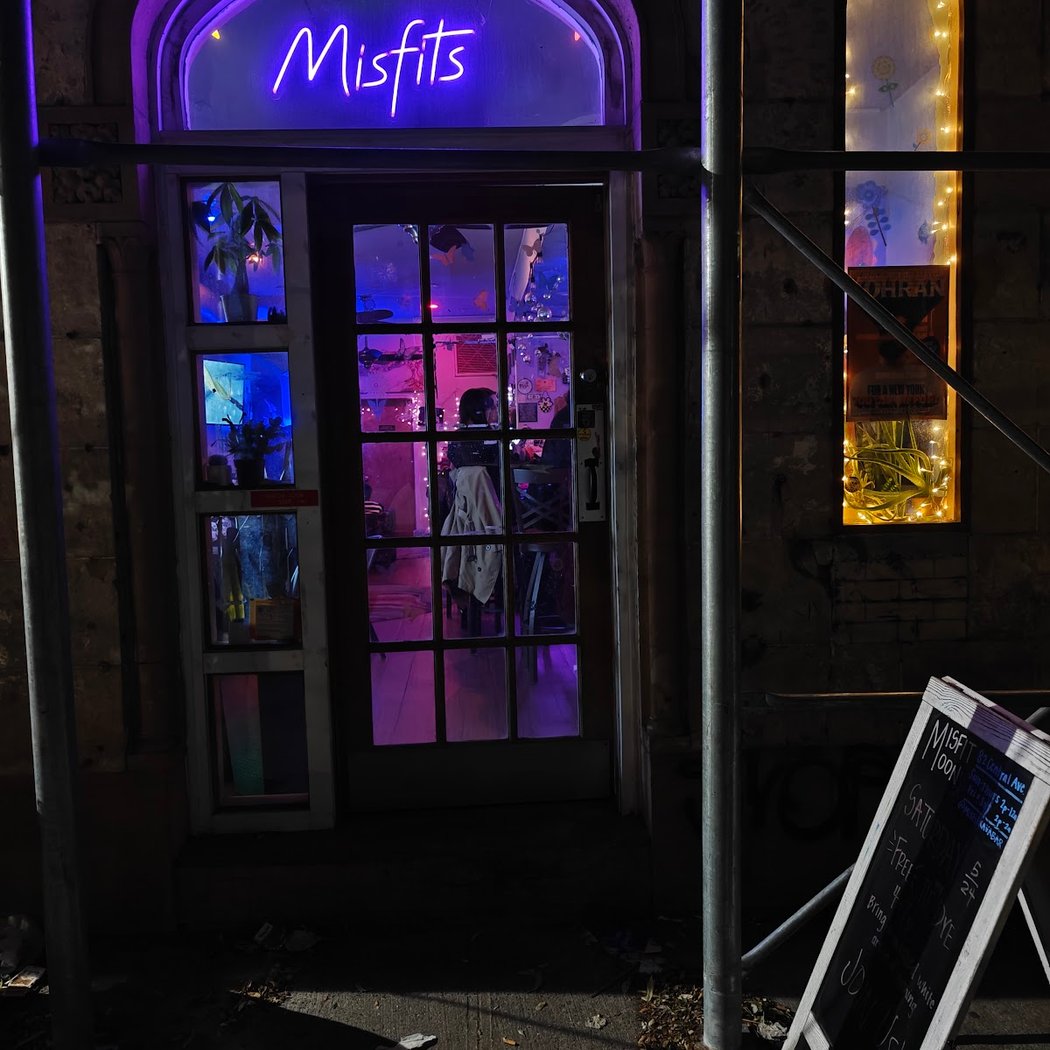 Misfit Moon 5