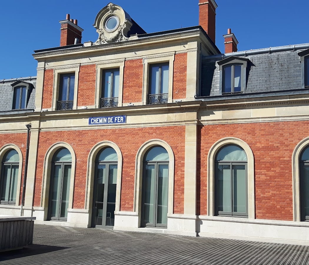 Balade urbaine : CJ de Suresnes, Racines et horizons 3