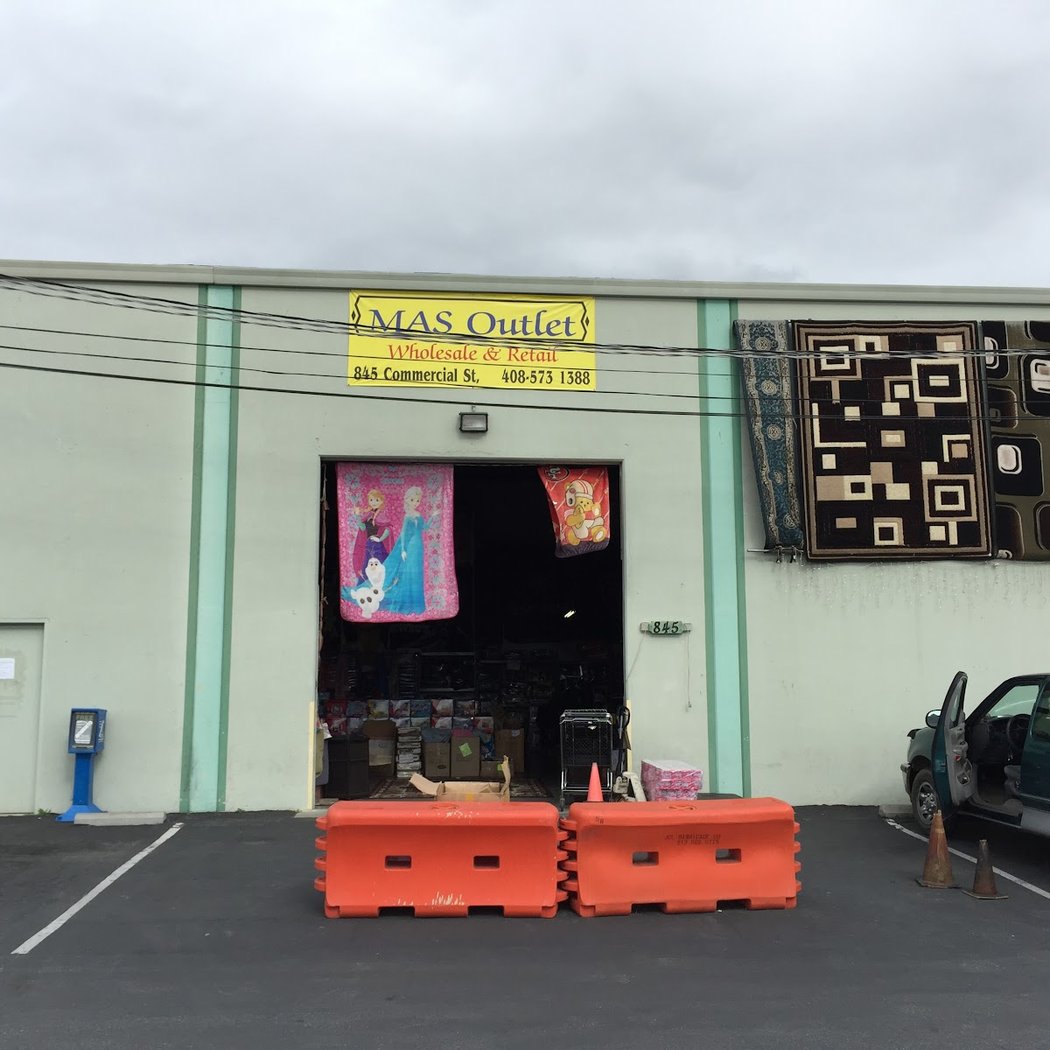 MAS Outlet Inc 2