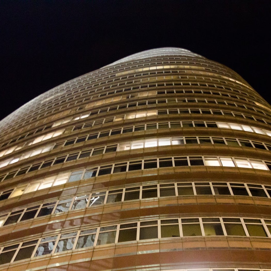 Lipstick Building 2