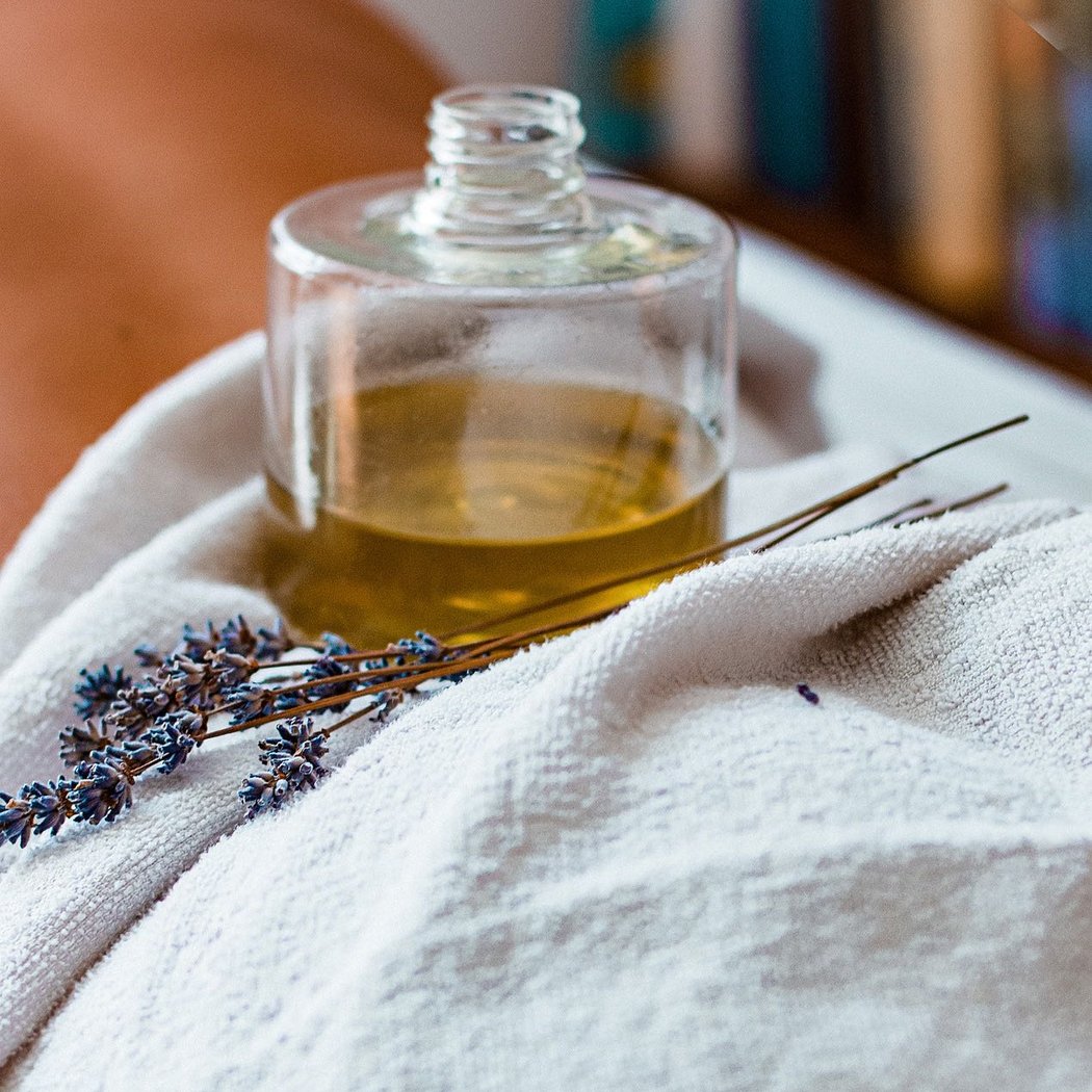 Crystal Massage & Head Spa 3