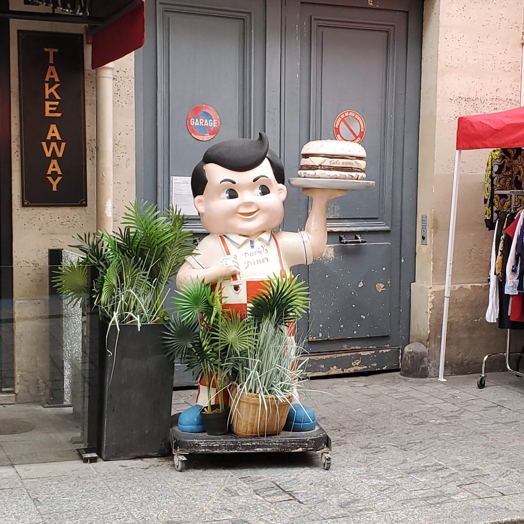Le Fil Rouge Café 2