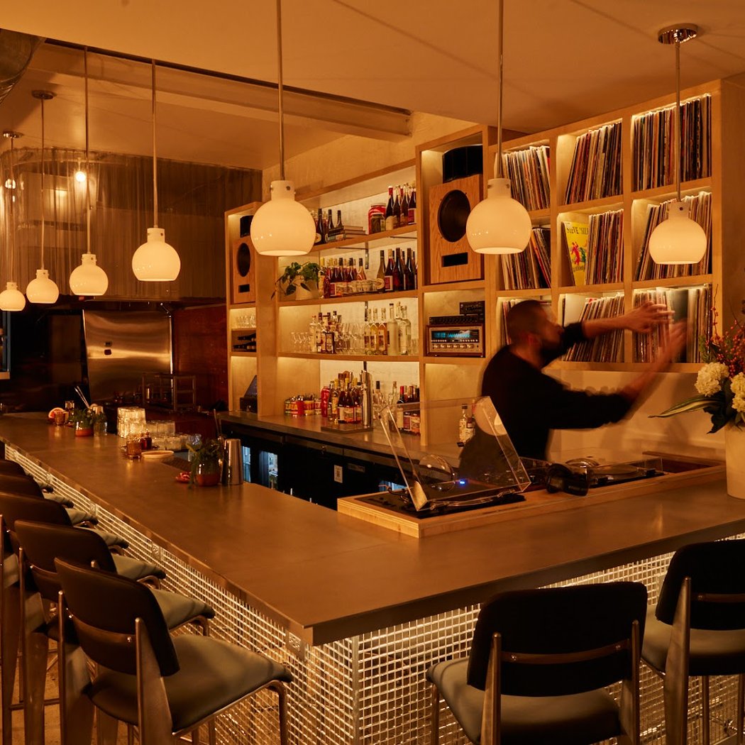 Live DJs at Laziza 2