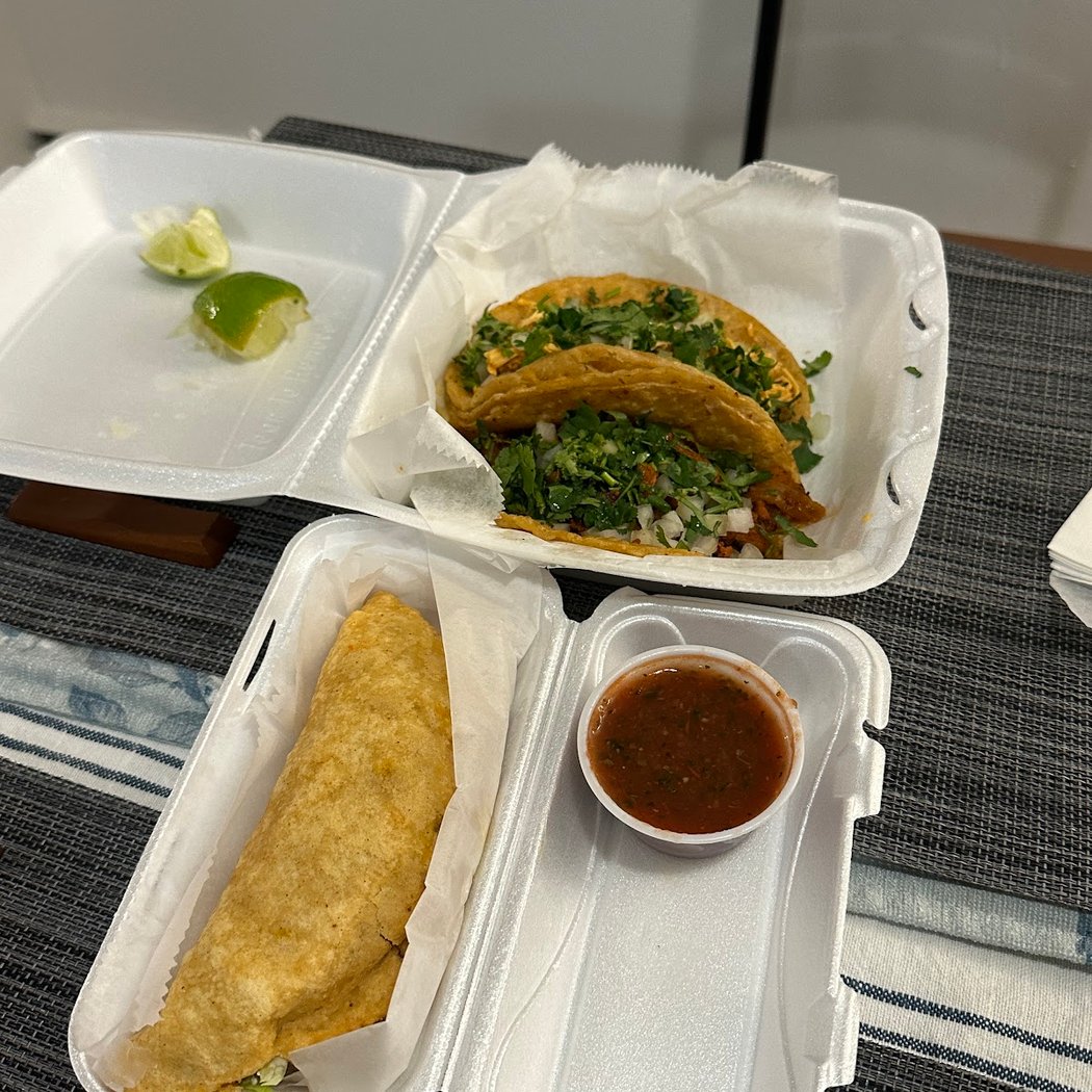 Miny's Mexican Restaurant 3
