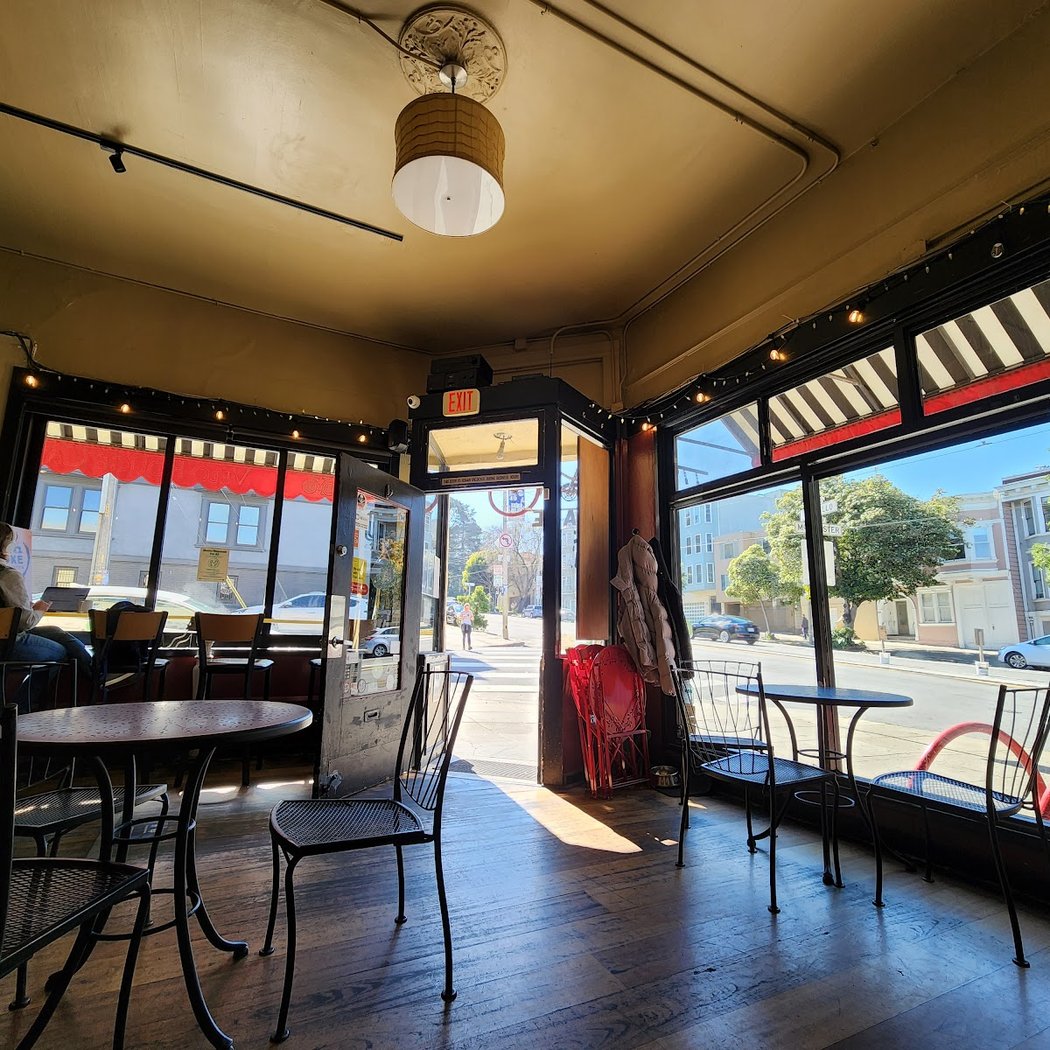 Velo Rouge Cafe 3