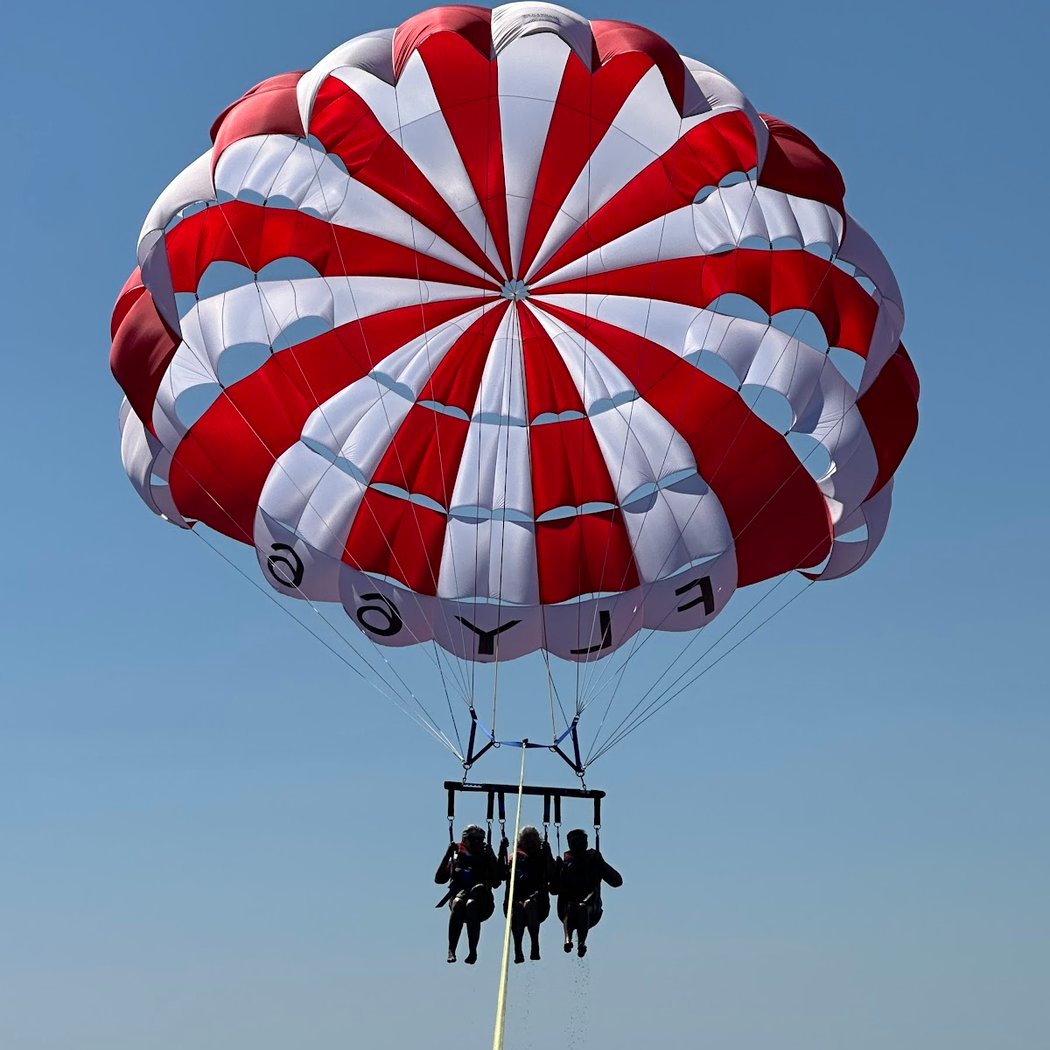 Fly66 – Location de bateaux & Parachute ascensionnel Canet en Roussillon 2